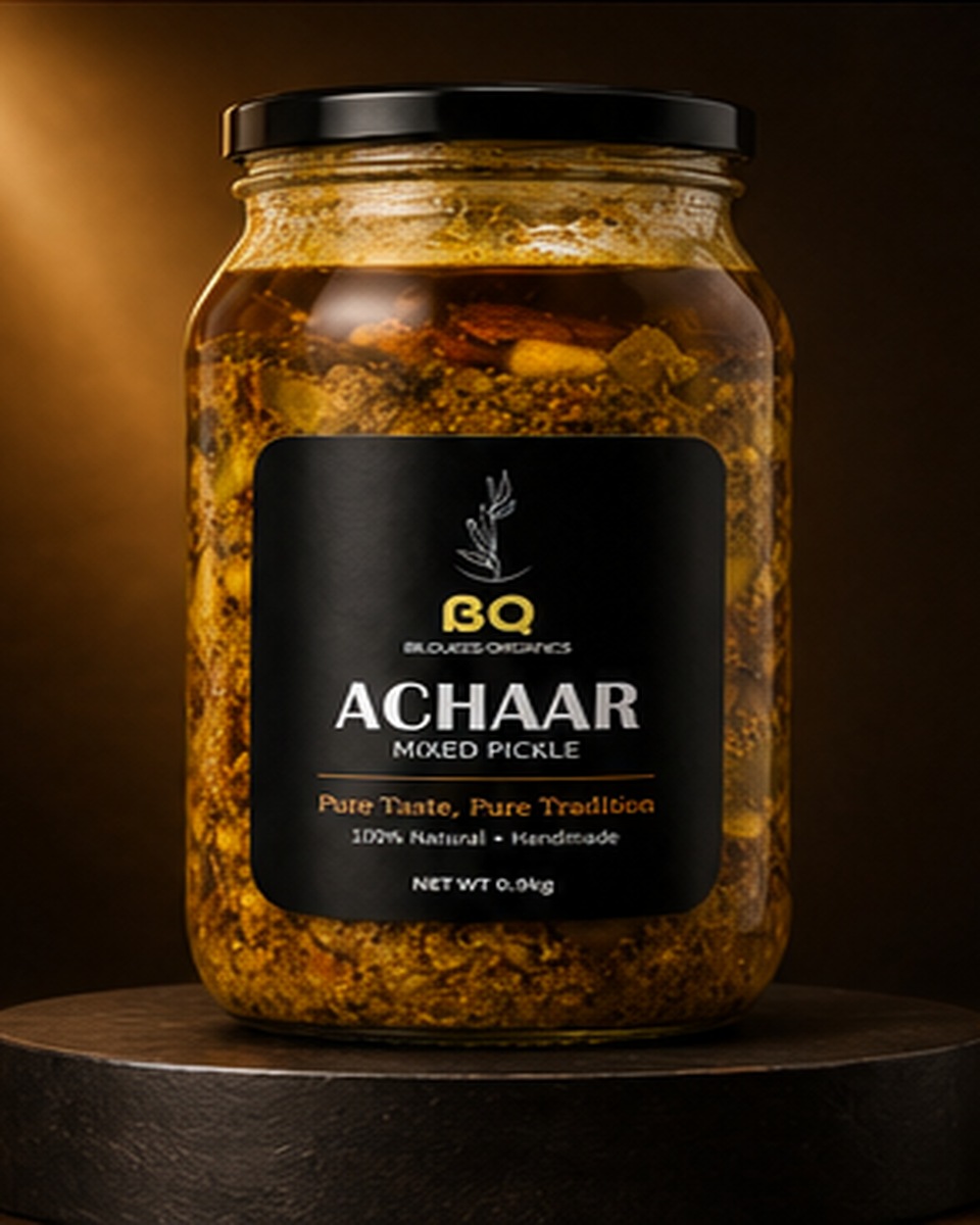 Bilquees Organics Mixed Achaar 0.9 kg family jar